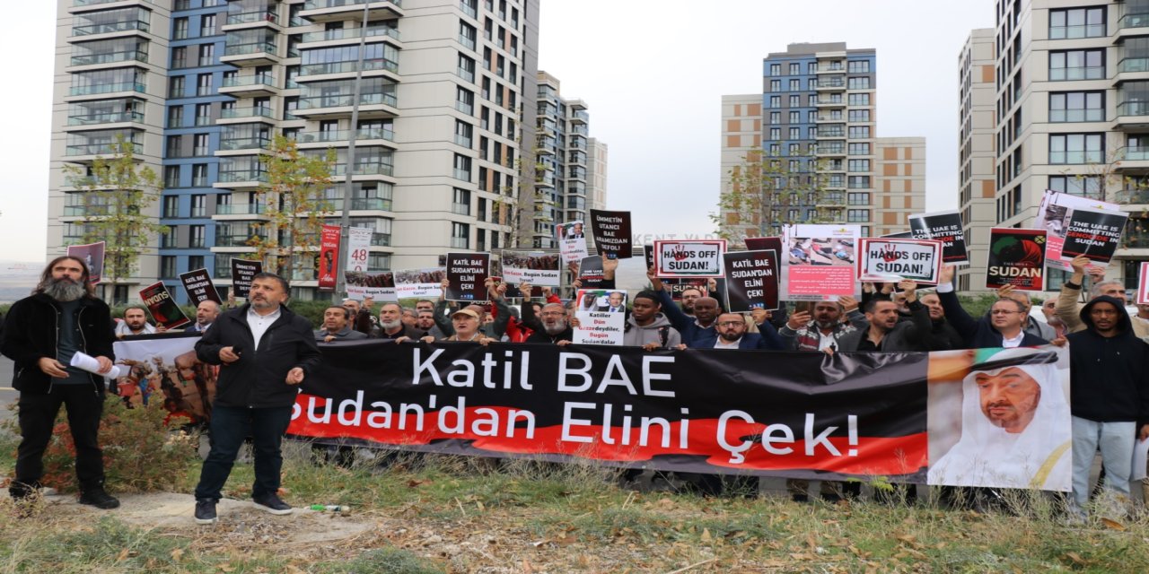 BAE Büyükelçiliği önünde El-Faşir katliamı protesto edildi