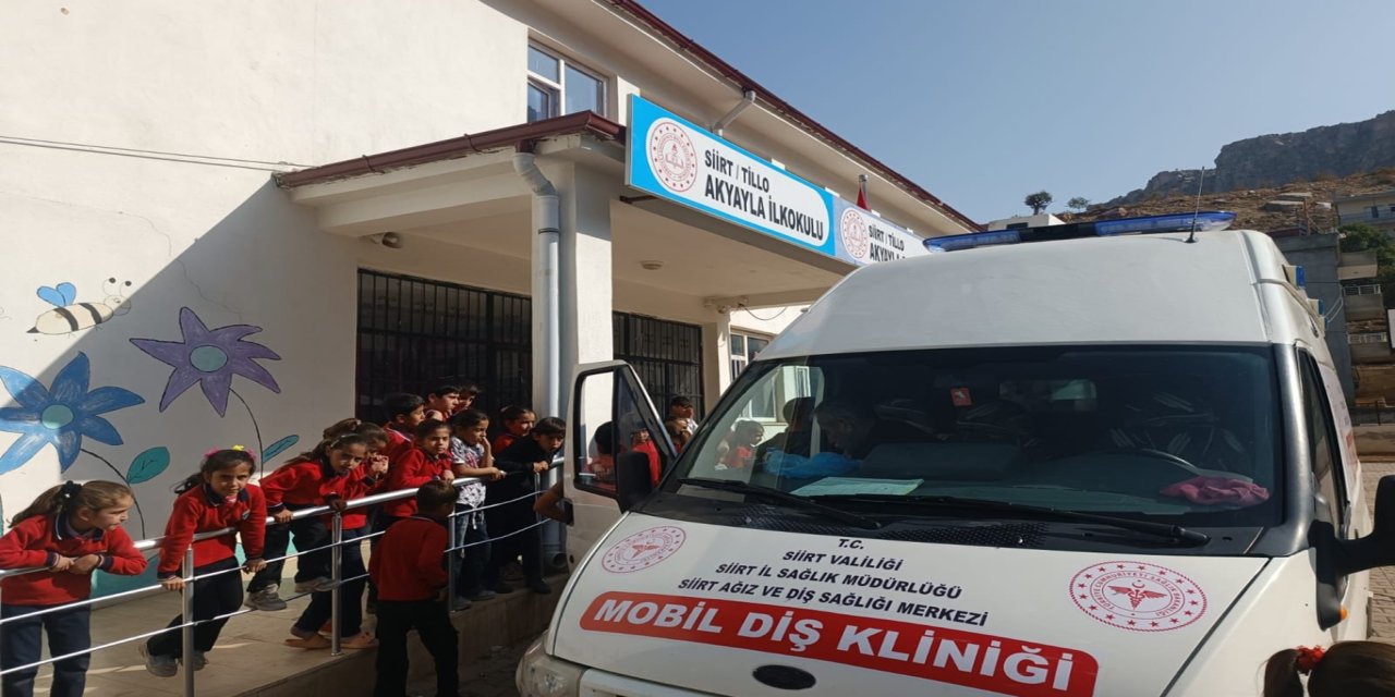 Siirt’te mobil diş kliniği hizmeti köy köy devam ediyor