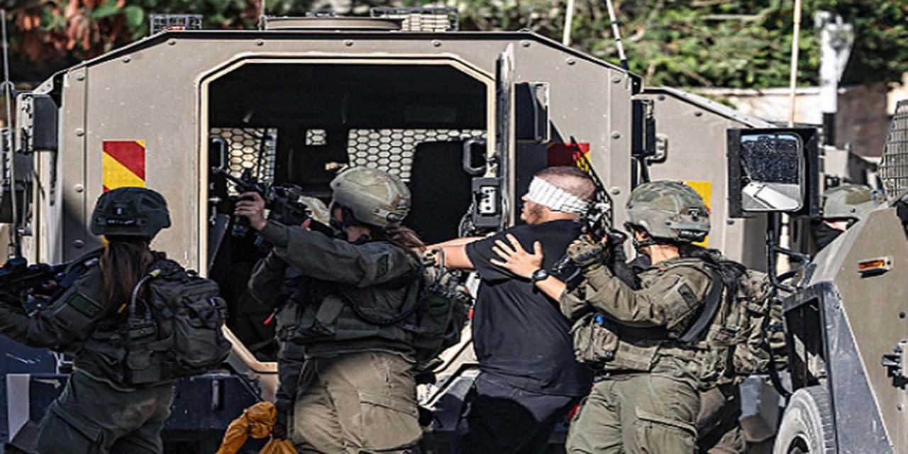 İşgalciler Batı Şeria'da evleri basıyor, Yabad kasabasını kapalı tutuyor