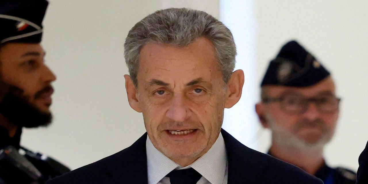 Sarkozy, Libya fonları skandalında cezaevinden şartlı tahliye edildi