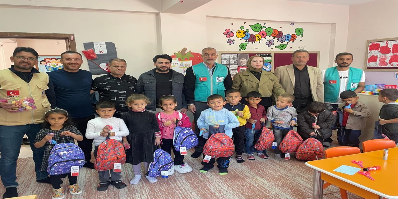 Cansuyu Derneği’nden Hasankeyf’te öğrencilere yardım