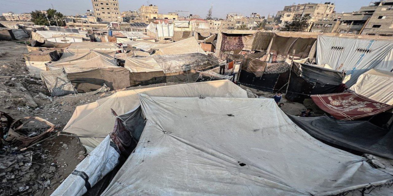 Gazze Sivil Savunması: Soğuk ve yağış, çadırlarda yaşayan on binlerce kişi için ciddi tehlike oluşturuyor