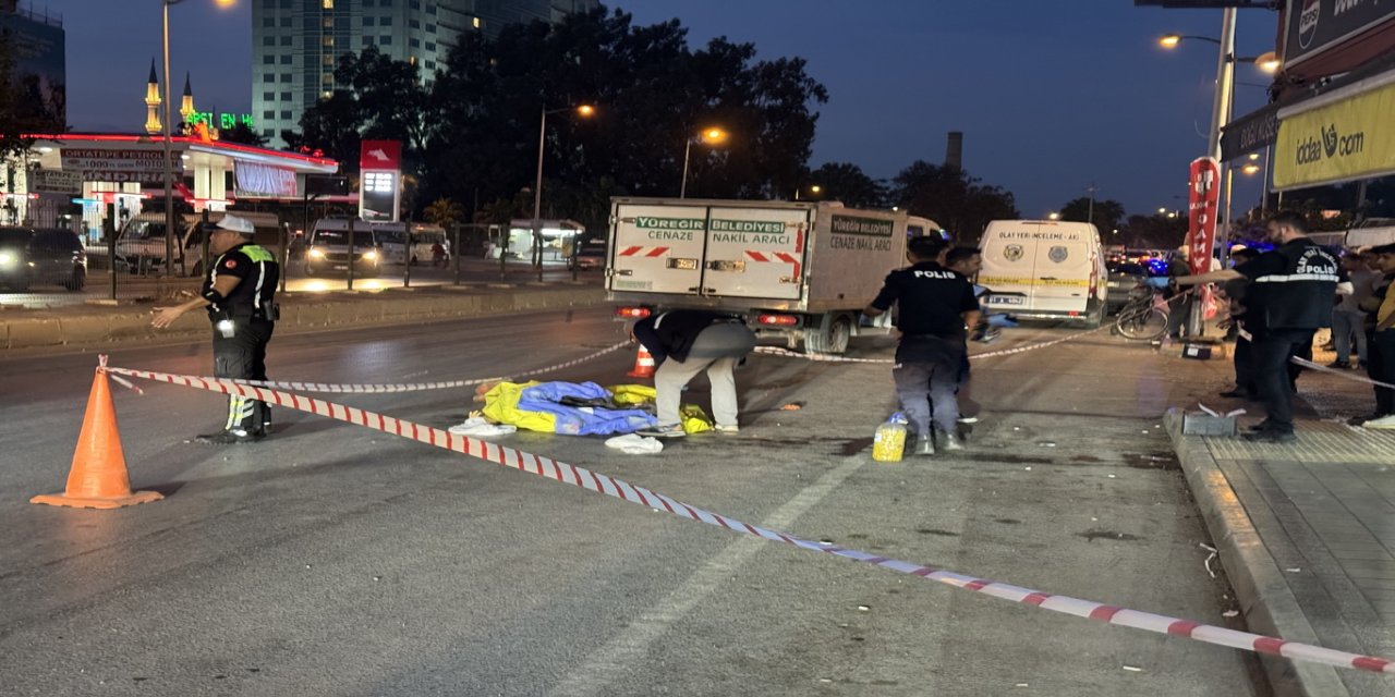 Adana'da kamyonun çarptığı yaşlı adam hayatını kaybetti