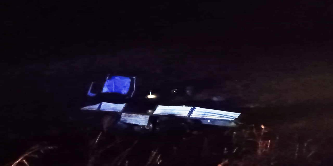 Malatya'da tır devrildi: 1 ölü