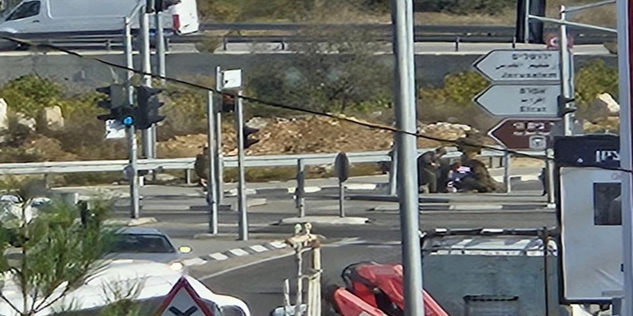 Batı Şeria'da direnişten bıçaklı eylem: 1 ölü 3 yaralı