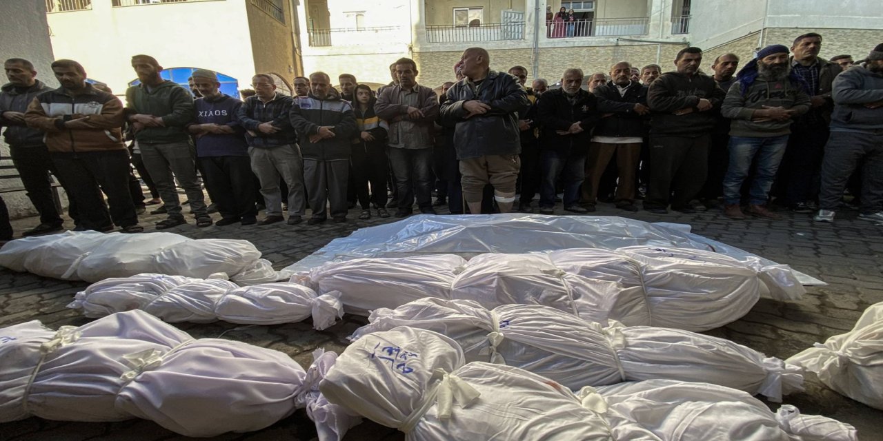 İşgalcilerin Gazze Şeridi'ndeki yerleşim yerlerine yönelik saldırılarında şehitler var