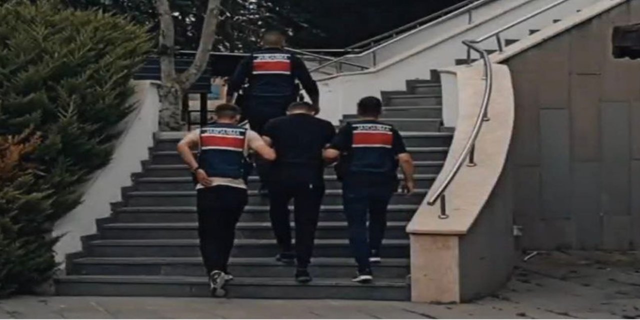 Bursa'da uyuşturucu satıcılığından aranan şüpheli otobüste yakalandı