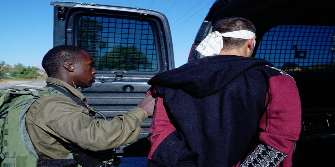 İşgal rejimi Batı Şeria’da en az 65 kişiyi alıkoydu