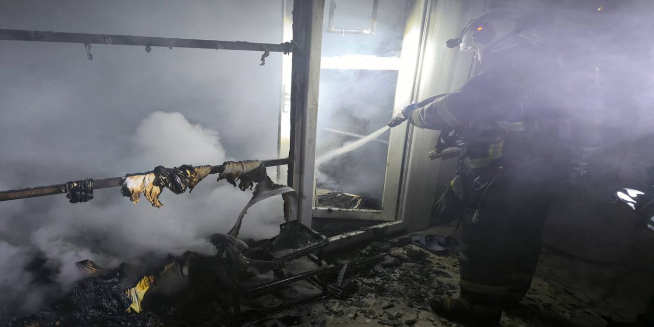 Yangında mobil mescit kullanılamaz hale geldi