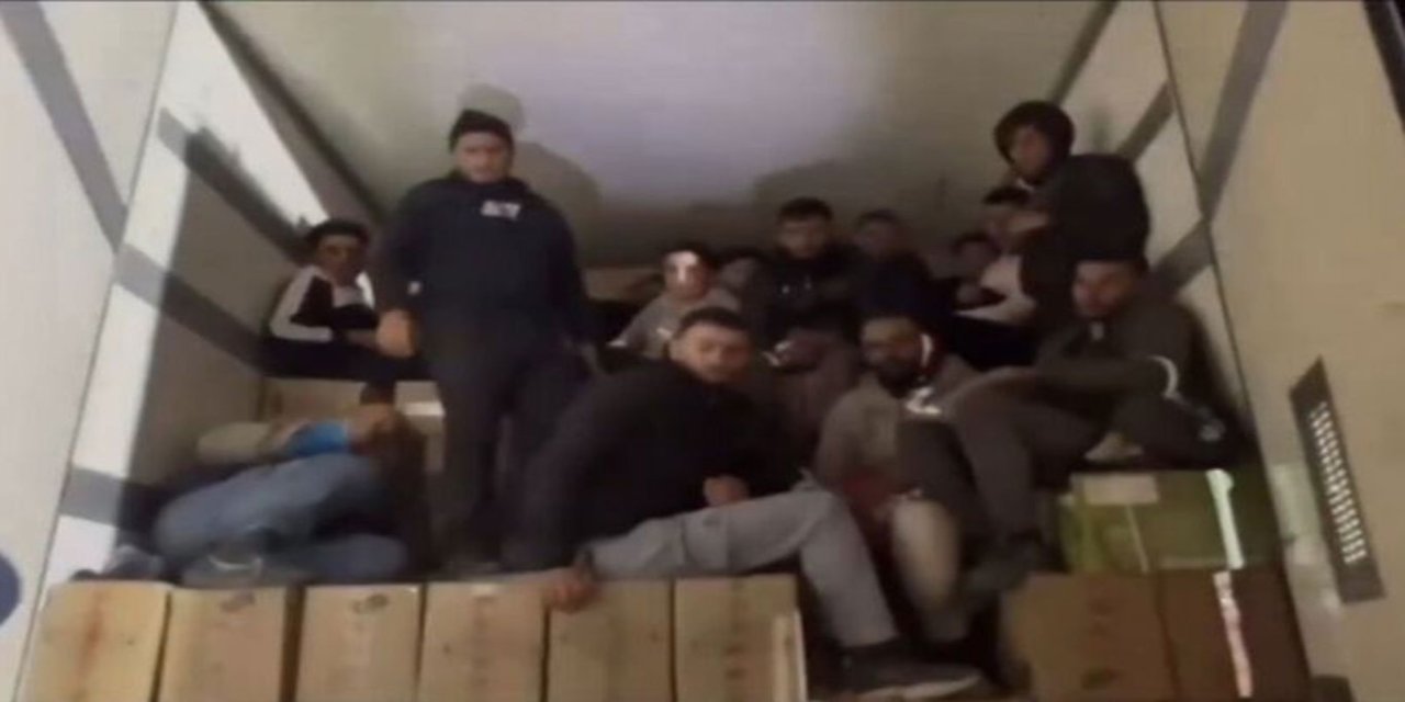 Hatay’da tırda 16 düzensiz göçmen yakalandı: 2 şüpheli tutuklandı