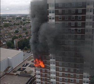 Londra’da korkutan yangın