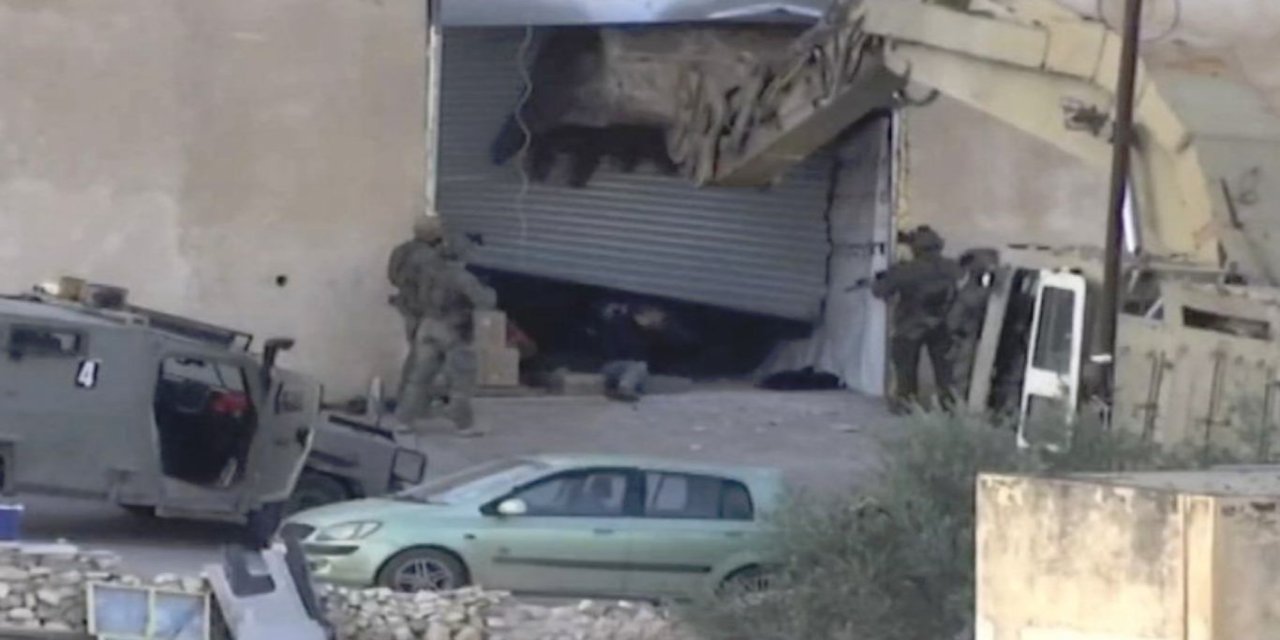 İşgal rejimi Cenin’de iki genci teslim olmalarına rağmen yargısız infaz etti