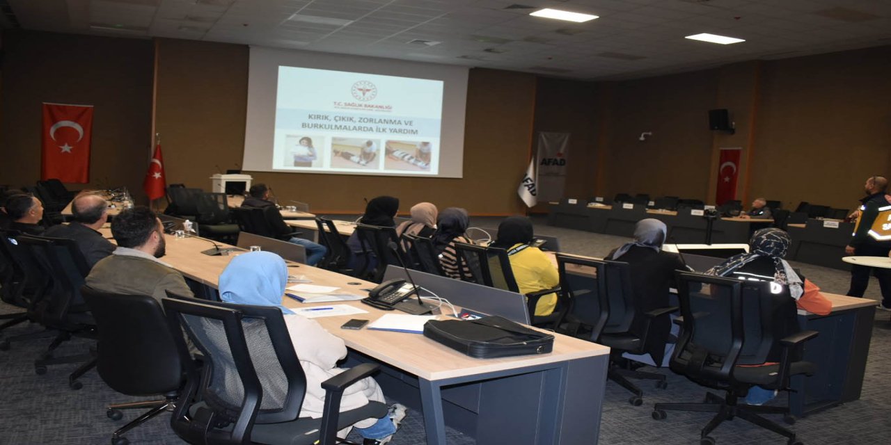 Bingöl’de AFAD personeline temel ilk yardım eğitimi