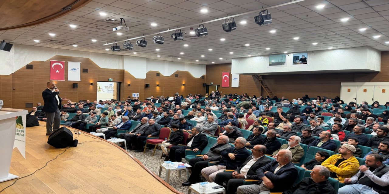 Sultangazi'de "Yolumuzu Aydınlatan Yıldızlar" programı