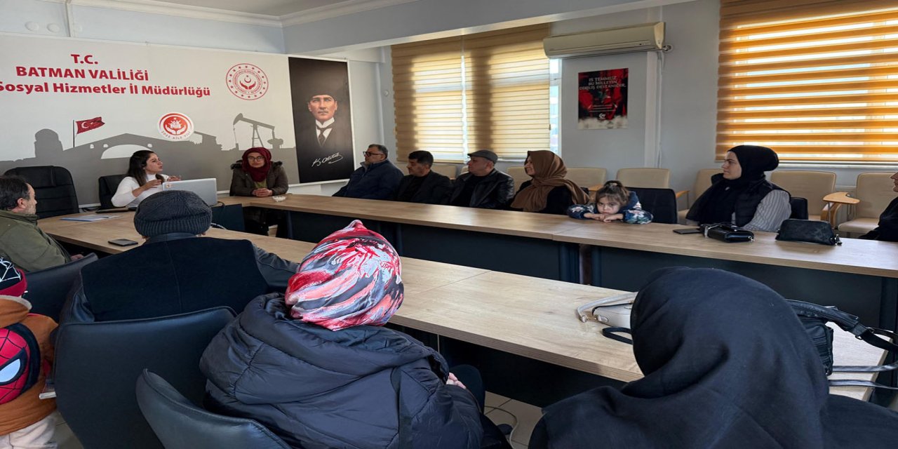 Batman'da ailelere "teknoloji bağımlılığı" eğitimi verildi