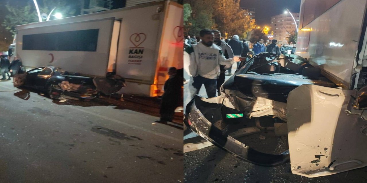 Otomobil Kızılay kan alma tırının altına girdi: Bir yaralı