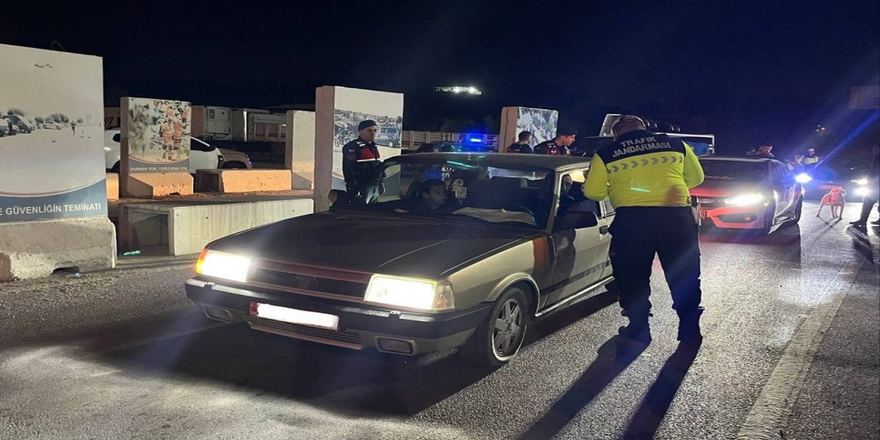 Mersin'de 13 noktada eş zamanlı asayiş uygulaması