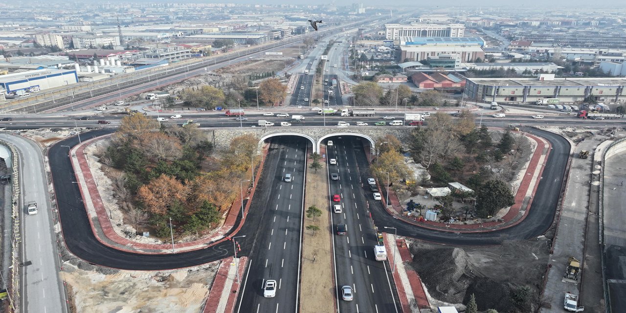 Konya’da Marangozlar Köprüsü’nün üst kısmındaki 2 şerit trafiğe açıldı