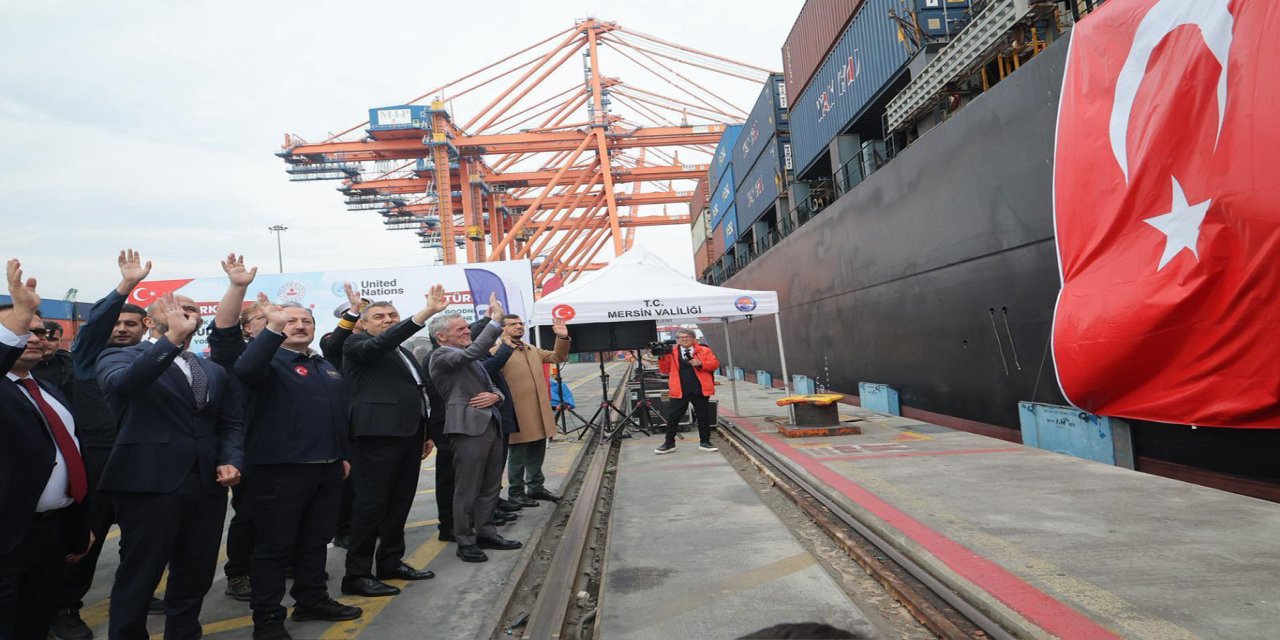 Mersin'den Sudan'a 30 bin çadır gönderiliyor