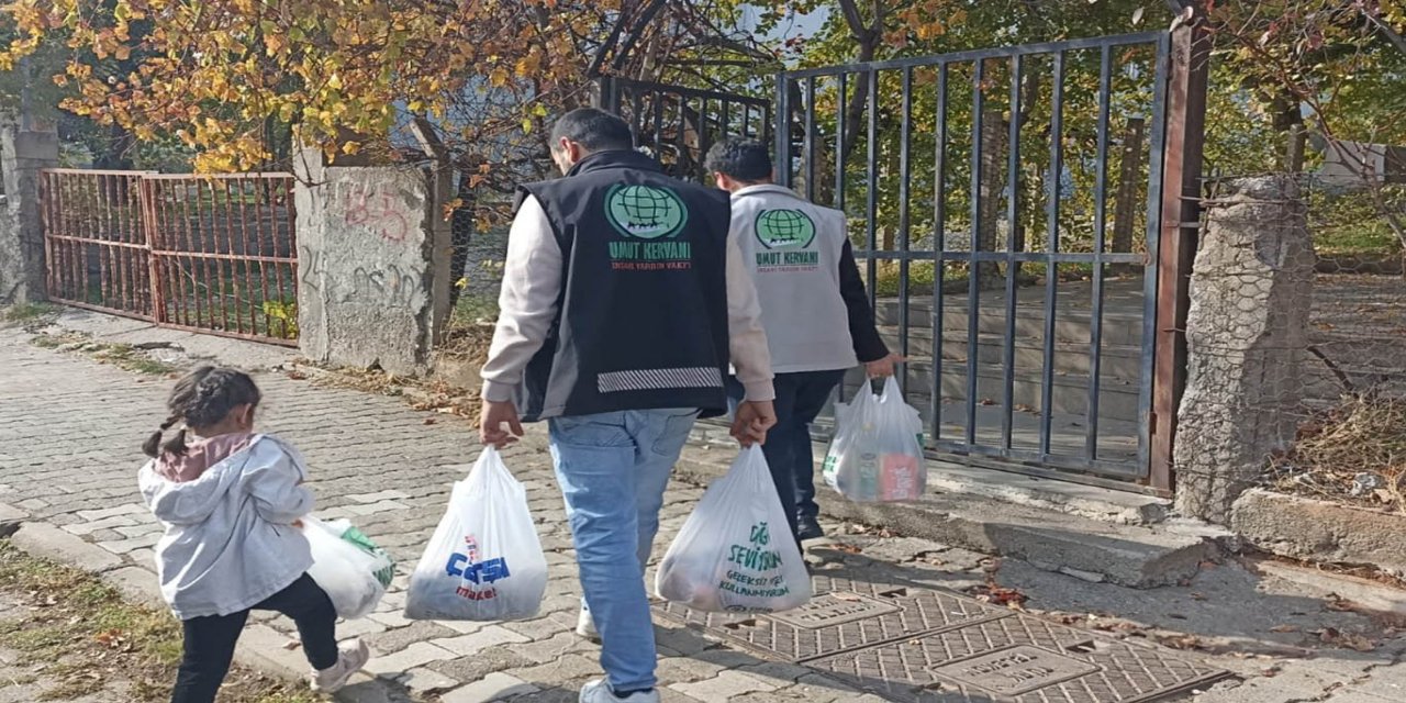 Bingöl'de Umut Kervanı’ndan 203 aileye yardım