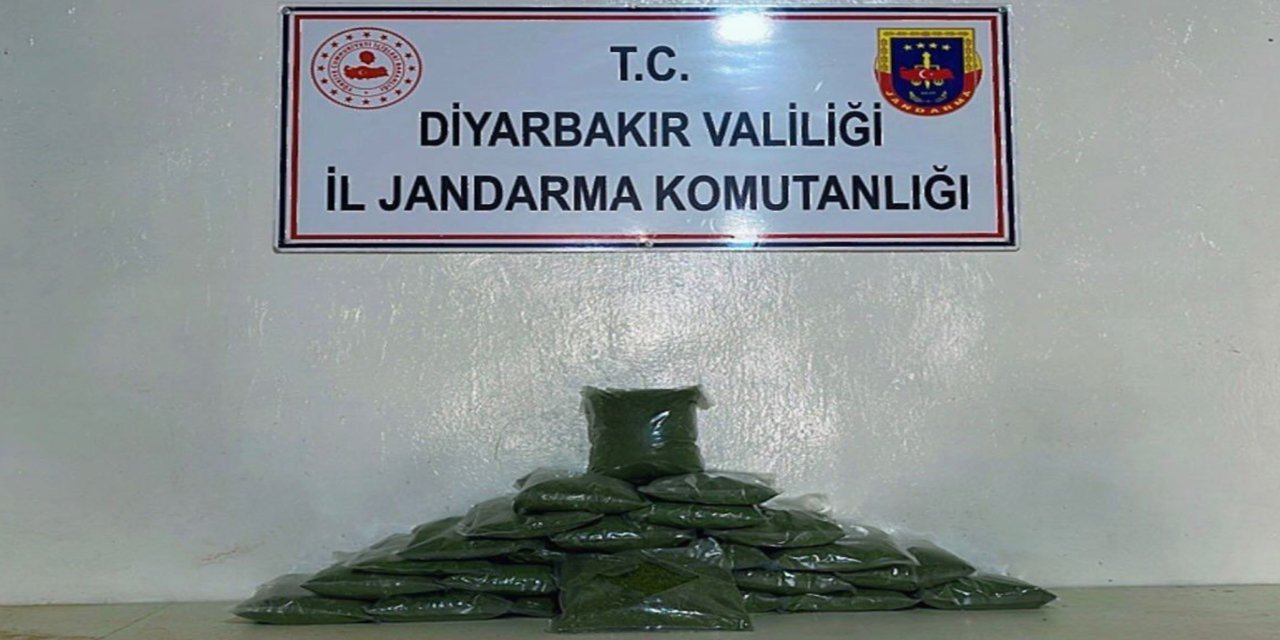 Diyarbakır'da 25 kilogram esrar ele geçirildi