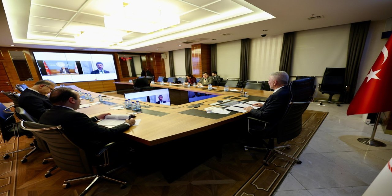 Bakan Bolat, Kanadalı mevkidaşı Sidhu ile ikili ticaret gündemini ele aldı