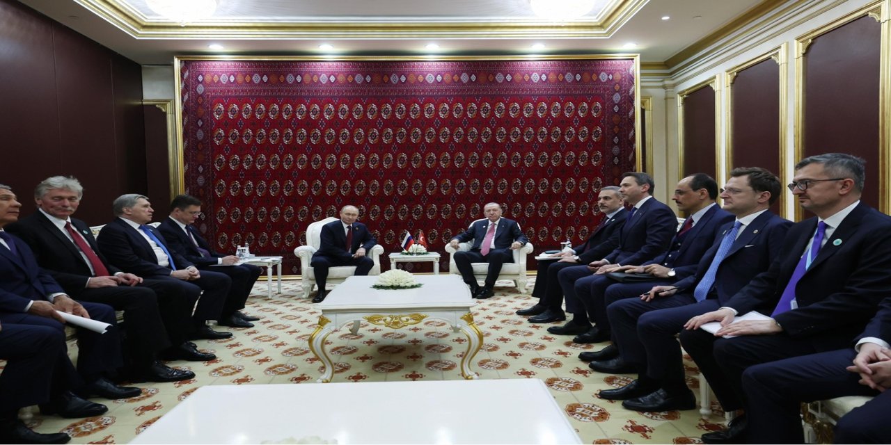 Bakan Bayraktar'dan Rusya ve Pakistan'la "enerji iş birliği" mesajları