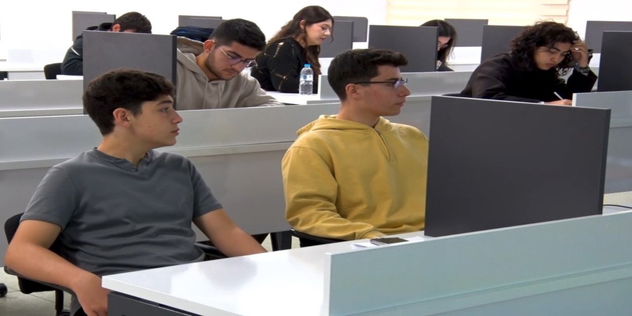 Türkiye’de bir ilk: Liseliler tercihten önce üniversite öğrencisi oldu