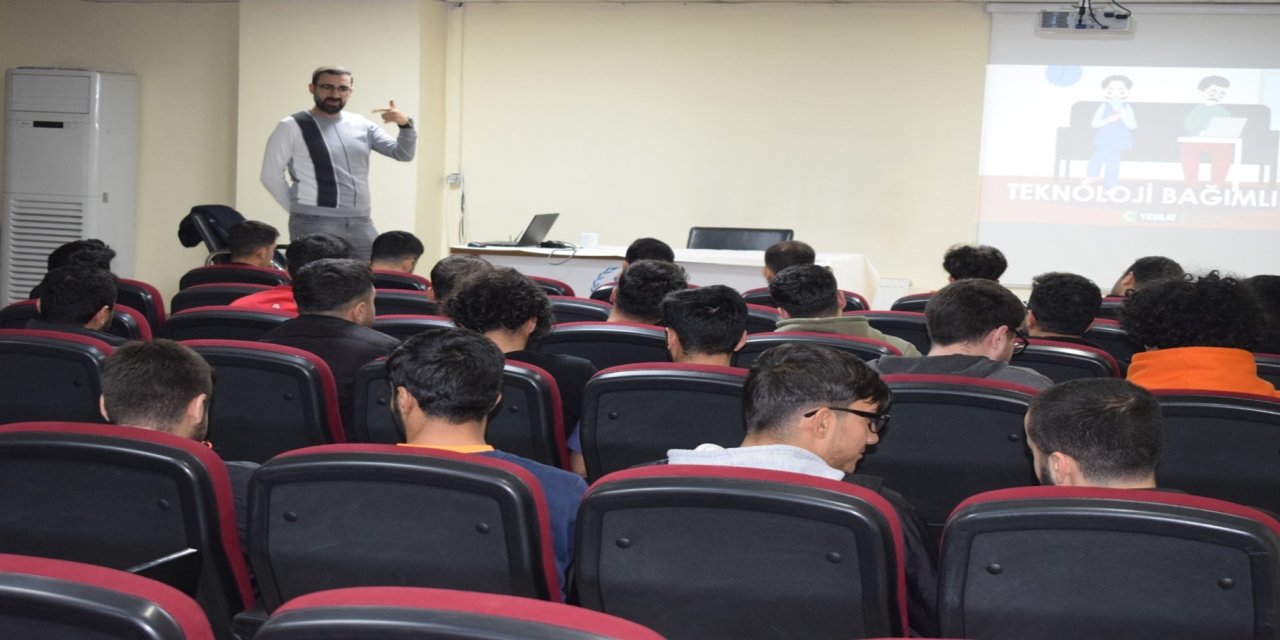 Öğrenci Yurdu'nda bağımlılıkla mücadele eğitimi