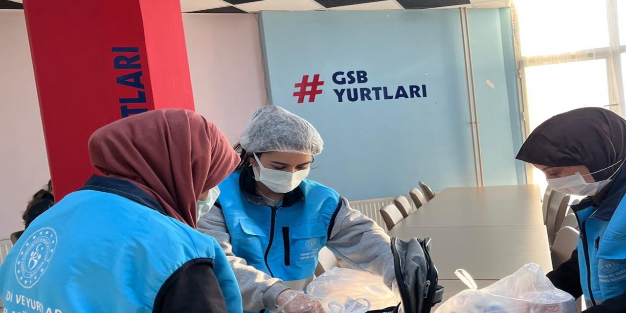 Batman kız yurdu öğrencilerinden ihtiyaç sahibi ailelere yemek desteği