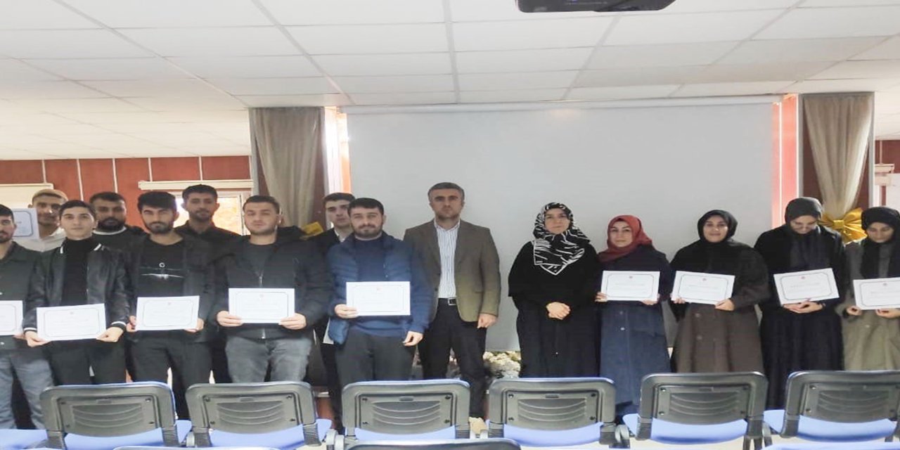 Batman İl Müftülüğünden fahri öğreticilere yönelik hizmet içi eğitim