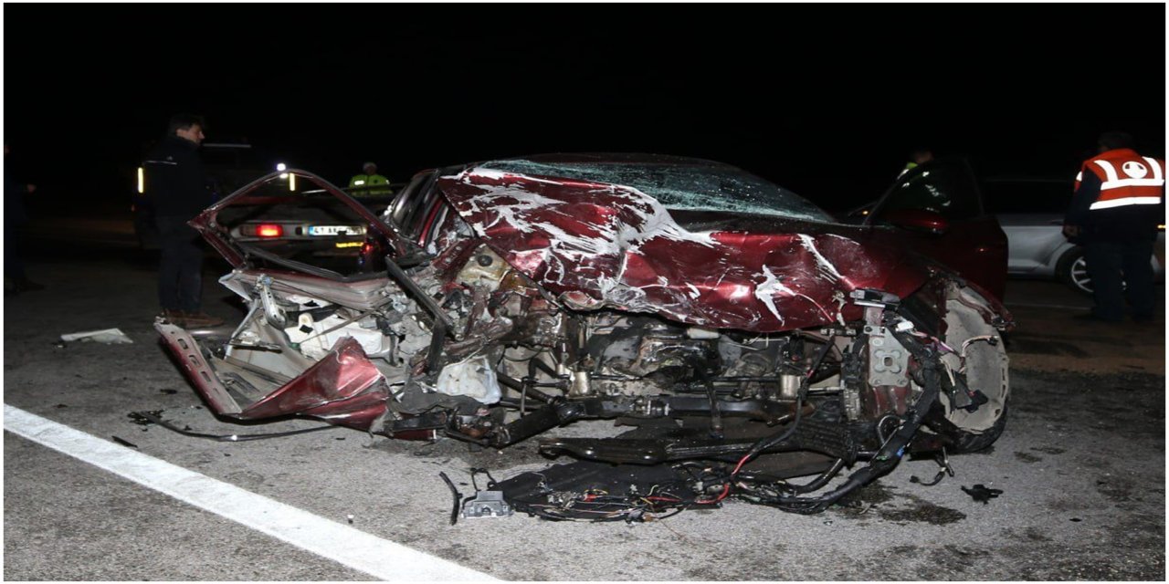 Polisin "dur" ihtarına uyman araç kaza yaptı: 5 ölü, bir yaralı