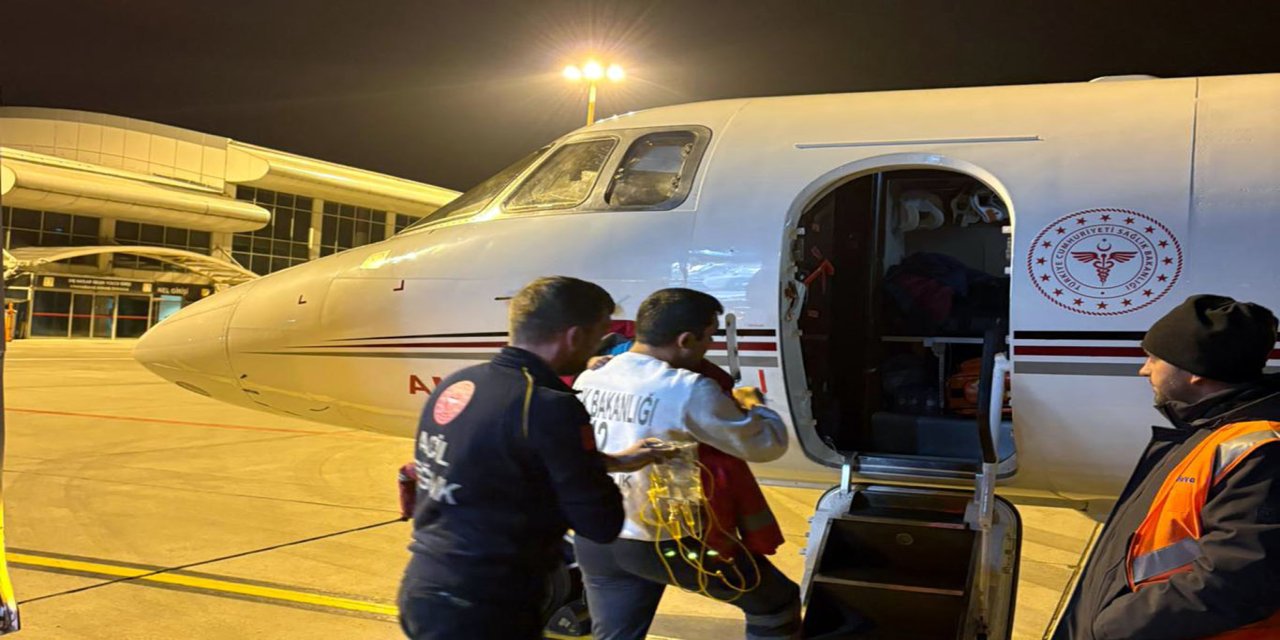 Ağrı'da rahatsızlığı artan bebek ambulans uçakla Ankara'ya nakledildi