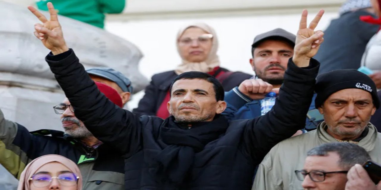 Tunus'ta toplu açlık grevi: "Zindanlar direniş alanına dönüştü"