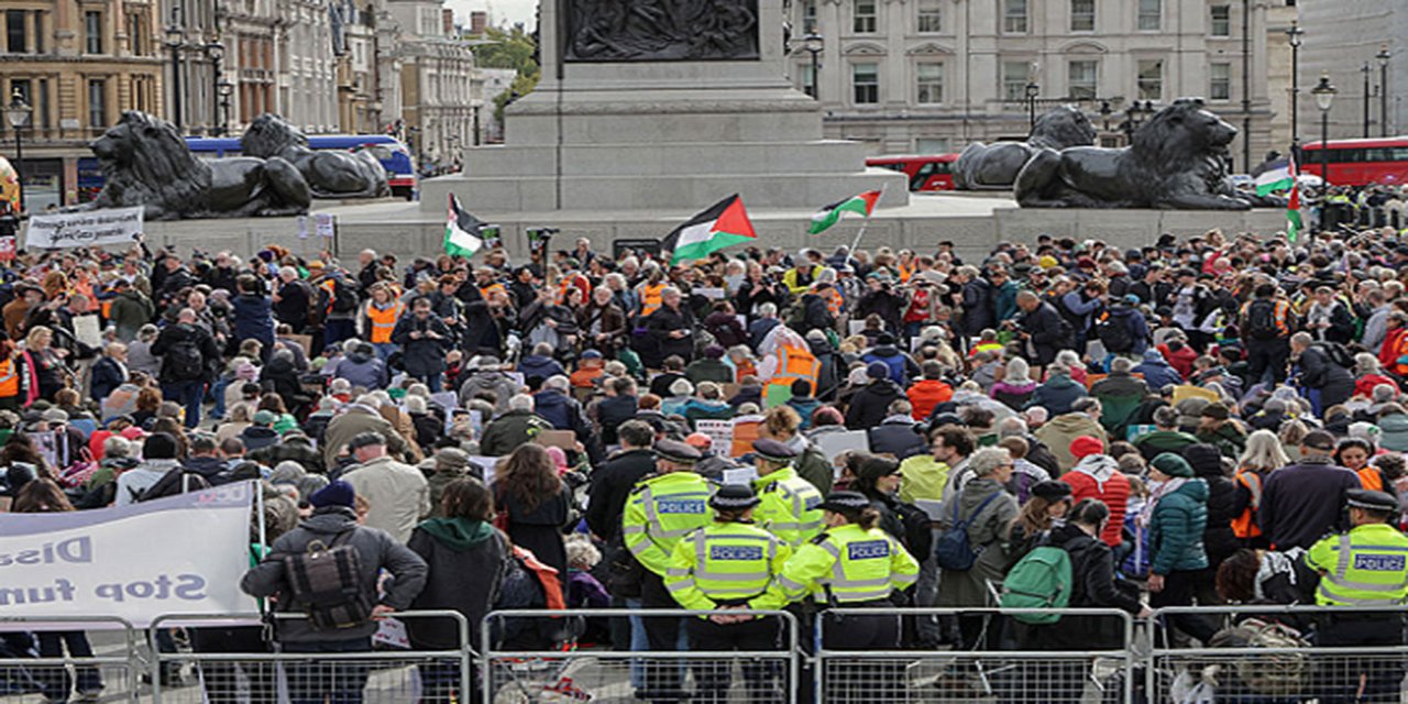 Londra’da Filistin aktivistlerine destek eylemi