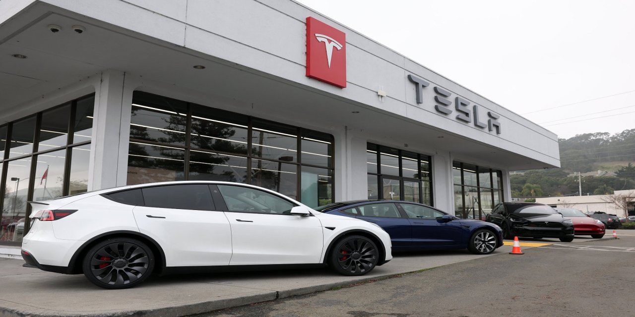 Tesla Model 3’lerde kapı açma mekanizması mercek altında