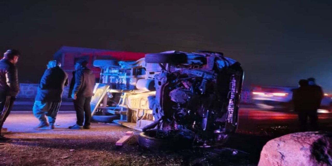 Diyarbakır'da işçi servisi devrildi: 16 yaralı