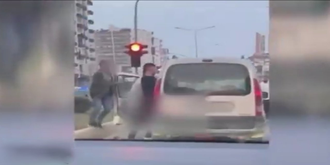 Mersin’de araçtan inip sürücüye saldıranlar yakalandı
