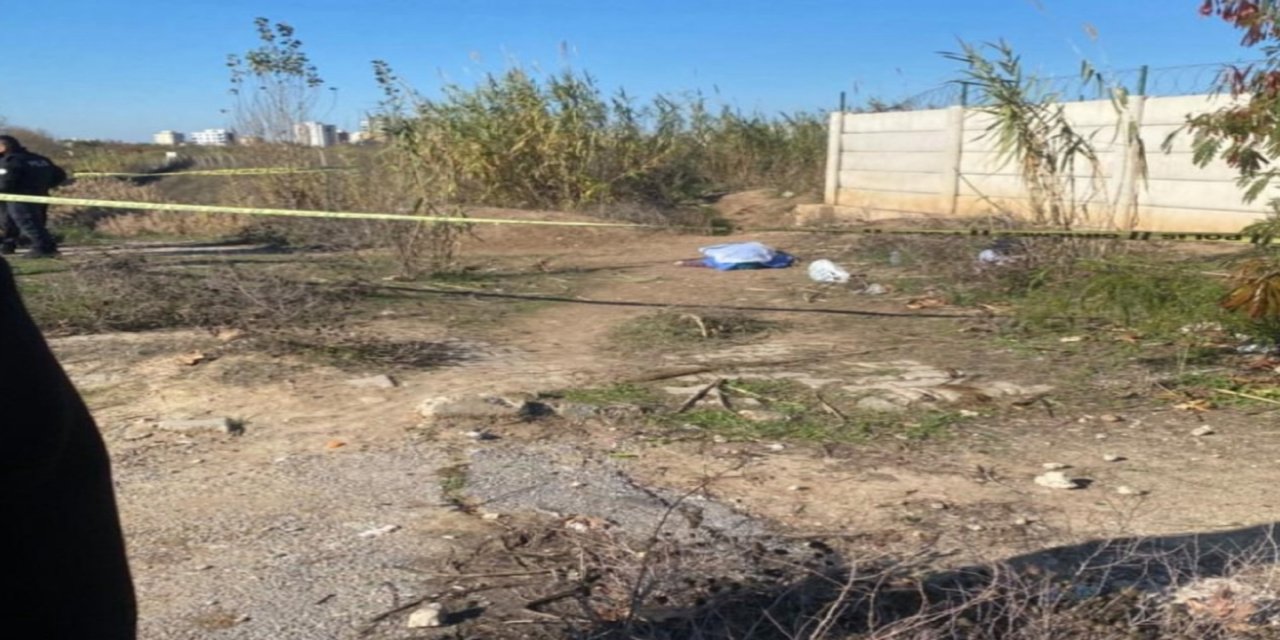 Adana’da yol kenarında kadın cesedi bulundu