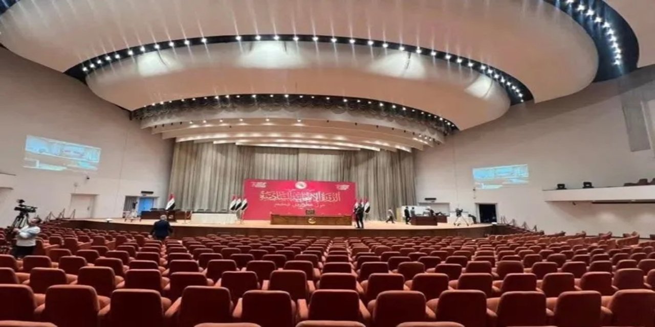 Irak Parlamentosu ilk oturumunu yapıyor