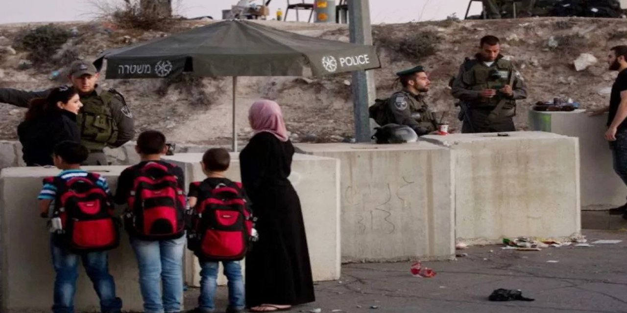 Yahudi çeteler Kudüs'te yol kapattı