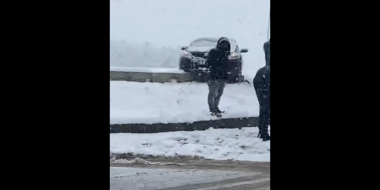 Diyarbakır'da yoğun kar ve buzlanma nedeniyle trafik kazası
