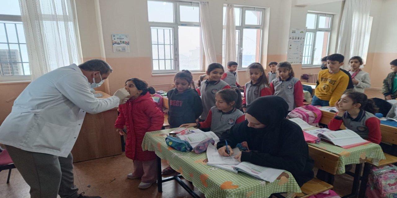 Miniklere ağız ve diş sağlığı eğitimi