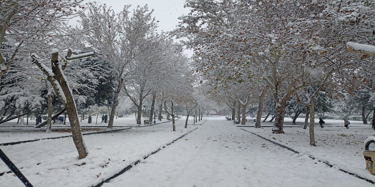 Ülke genelinde yağış, buzlanma ve fırtına uyarısı