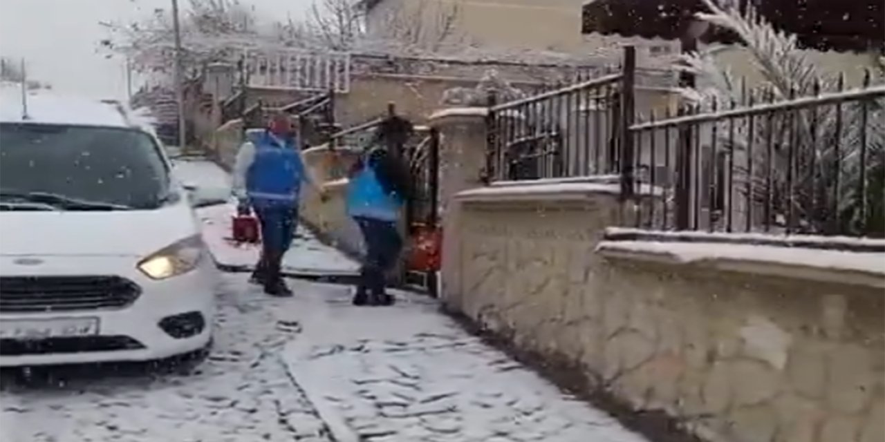 Batman'da evde sağlık hizmetleri kış koşullarına rağmen sürüyor