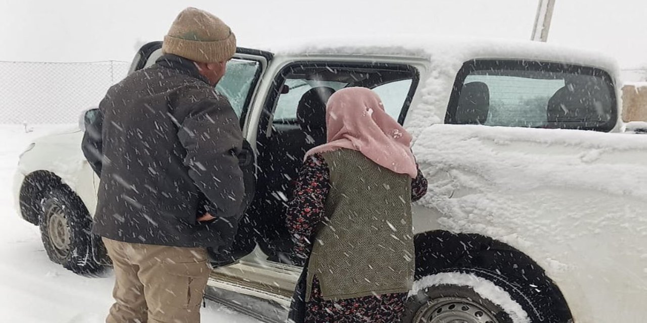 Batman'da mahsur kalan hastalar kurtarıldı