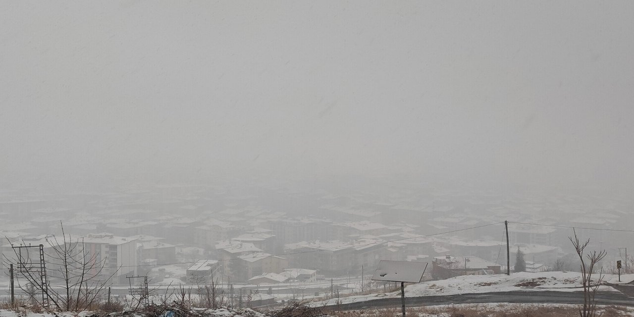 Malatya 2 günün ardından tekrar beyaza büründü