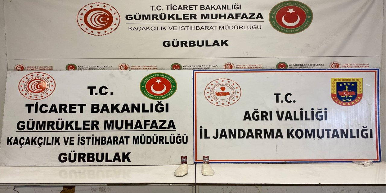 Gürbulak Gümrük Kapısı'nda arama yapılan bir araçta uyuşturucu ele geçirildi