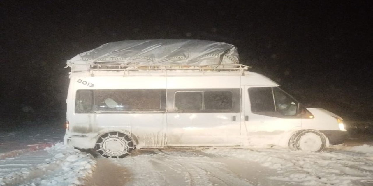 Siirt’te 22 vatandaş 3 saatlik çalışmayla kurtarıldı