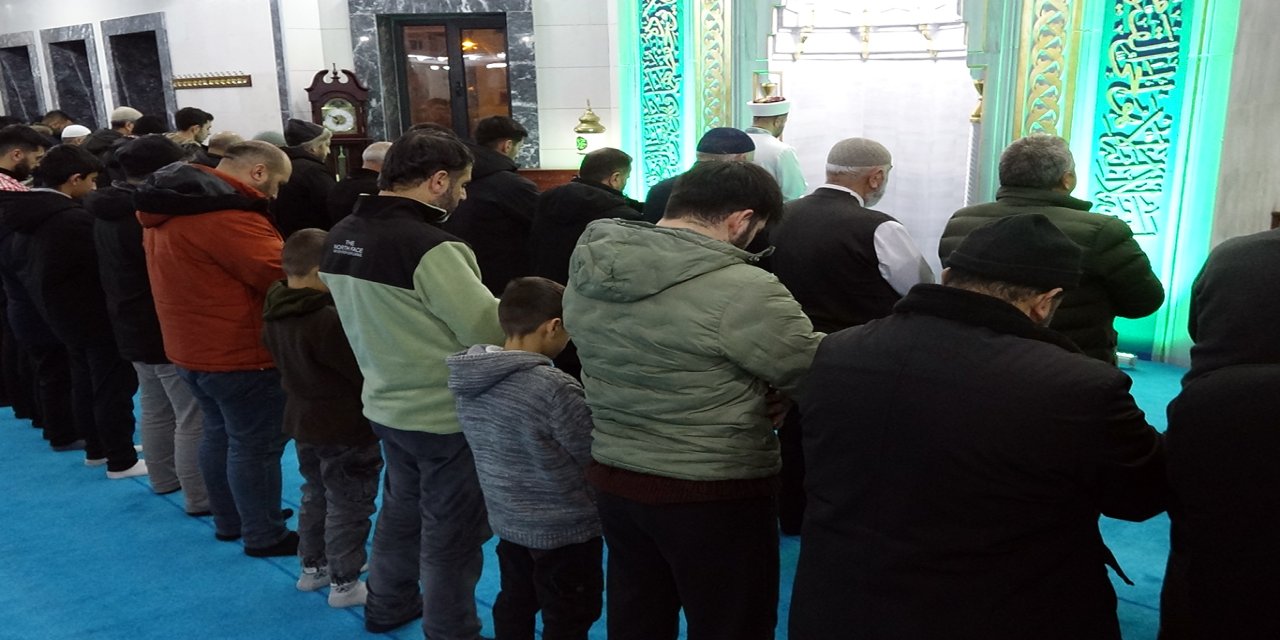 Ağrı Merkez Camiinde sabah namazı buluşması gerçekleştirildi